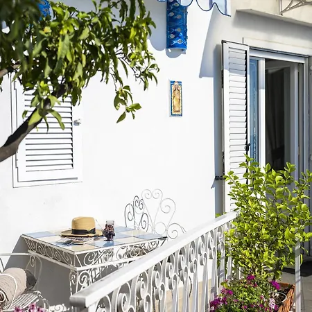 House In Positano Near Sandy Beach *