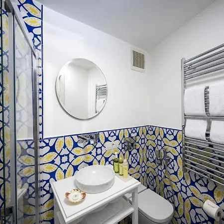 House In Positano Near Sandy Beach Apartment